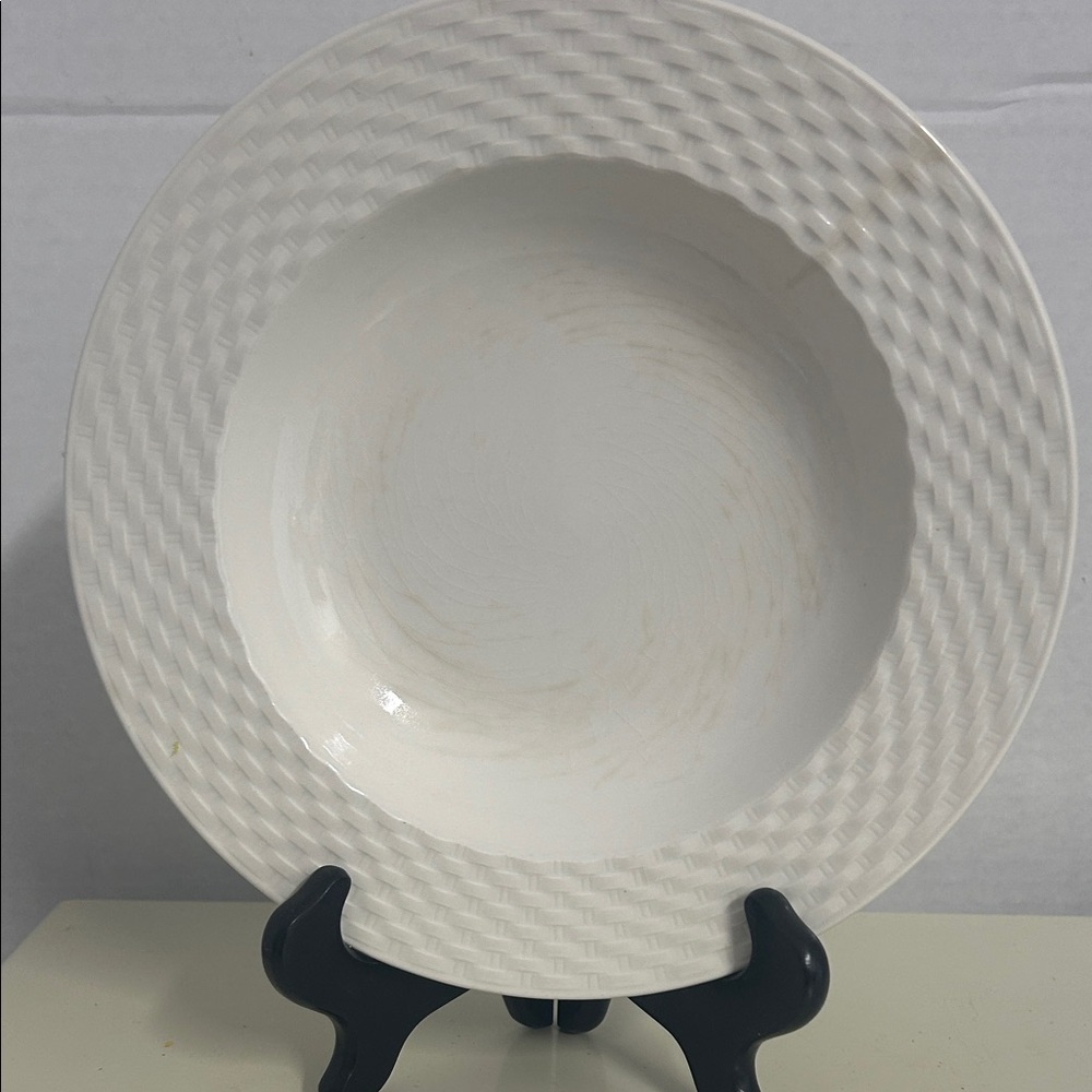 Passing Treviso White Basket Weave Lattice 8 3/4 Bowl Made in Italy Ironestone